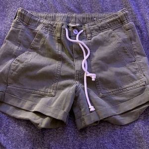 American eagle shorts, size 4